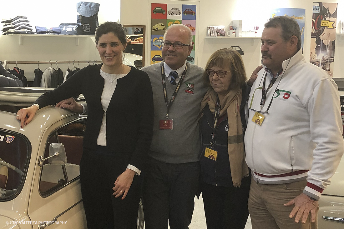 IMG_0631.jpg - 202/02/2020. Torino Lingotto Fiere. Il grande evento per gli appassionati di motori si Ã¨ chiuso domenica 2 febbraio con oltre 73.000 visitatori accorsi al Lingotto Fiere e allâ€™Oval di Torino, che nei quattro giorni hanno ospitato piÃ¹ di 1.200 espositori e circa 3.300 vetture tra instant-classic Anni â€™90, lussuose berline tedesche, affascinanti spider due posti, inarrestabili 4x4 e ancora, leggerissime moto da trial spagnole, iconiche Delta con livrea Martini Racing e sfrontate vetture da rally. Nella foto un momento della visita della Sindaca Chiara Appendino in visita ai vari stand