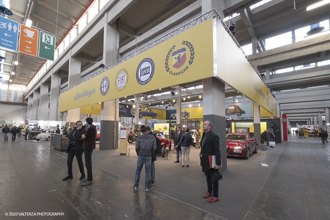 _DSF2127.jpg - 202/02/2020. Torino Lingotto Fiere. Il grande evento per gli appassionati di motori si Ã¨ chiuso domenica 2 febbraio con oltre 73.000 visitatori accorsi al Lingotto Fiere e allâ€™Oval di Torino, che nei quattro giorni hanno ospitato piÃ¹ di 1.200 espositori e circa 3.300 vetture tra instant-classic Anni â€™90, lussuose berline tedesche, affascinanti spider due posti, inarrestabili 4x4 e ancora, leggerissime moto da trial spagnole, iconiche Delta con livrea Martini Racing e sfrontate vetture da rally. Nella foto il salone centrale dell'esposizione.