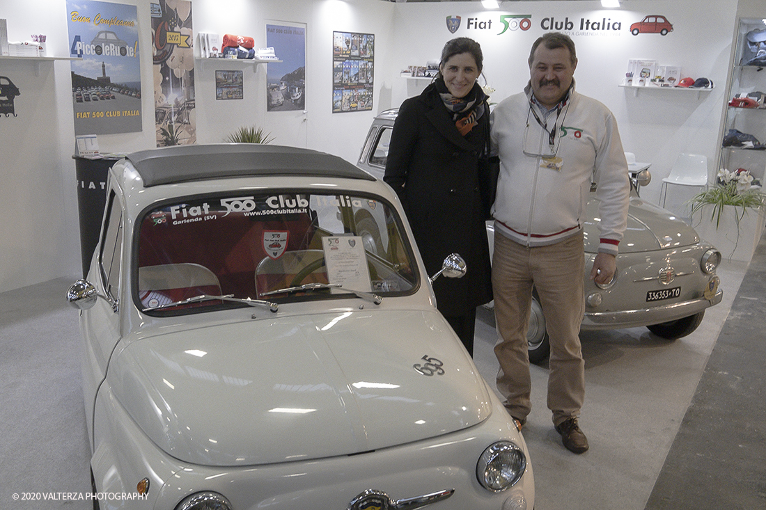 _DSF2508.jpg - 202/02/2020. Torino Lingotto Fiere. Il grande evento per gli appassionati di motori si Ã¨ chiuso domenica 2 febbraio con oltre 73.000 visitatori accorsi al Lingotto Fiere e allâ€™Oval di Torino, che nei quattro giorni hanno ospitato piÃ¹ di 1.200 espositori e circa 3.300 vetture tra instant-classic Anni â€™90, lussuose berline tedesche, affascinanti spider due posti, inarrestabili 4x4 e ancora, leggerissime moto da trial spagnole, iconiche Delta con livrea Martini Racing e sfrontate vetture da rally. Nella foto la Sindaca Chiara Appendino in visita agli stand della mostra