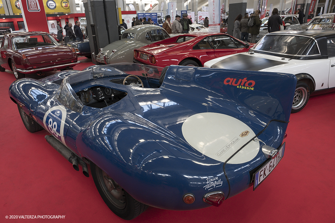 _DSF2901.jpg - 202/02/2020. Torino Lingotto Fiere. Il grande evento per gli appassionati di motori si Ã¨ chiuso domenica 2 febbraio con oltre 73.000 visitatori accorsi al Lingotto Fiere e allâ€™Oval di Torino, che nei quattro giorni hanno ospitato piÃ¹ di 1.200 espositori e circa 3.300 vetture tra instant-classic Anni â€™90, lussuose berline tedesche, affascinanti spider due posti, inarrestabili 4x4 e ancora, leggerissime moto da trial spagnole, iconiche Delta con livrea Martini Racing e sfrontate vetture da rally. Nella foto lo stand di Auto d'Epoca.