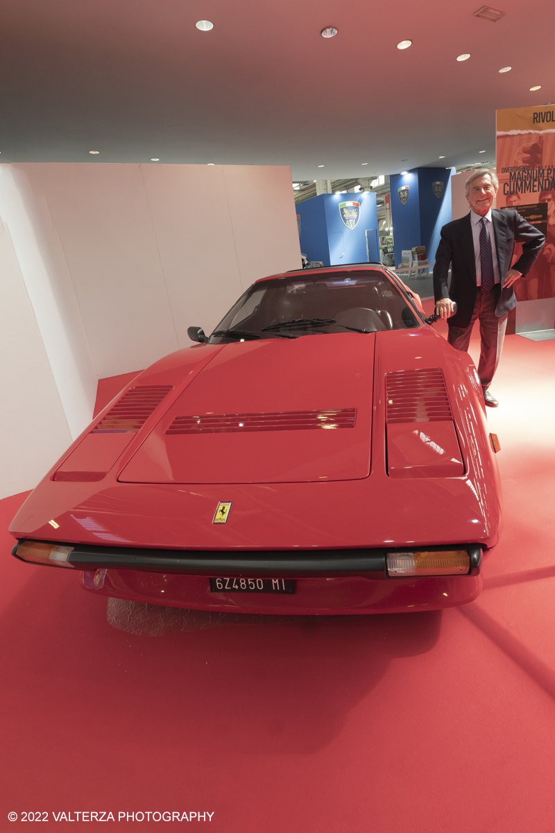 _DSF5013.jpg - 28/04/2022. Torino. Ritorna AutomotoretrÃ² e Automotoracing la doppia rassegna dedicata alle auto storiche, sportive, elaborate e da competizione. Nella foto il designer Leonardo Fioravanti con Ferrari 308 GTS quattrovalvole