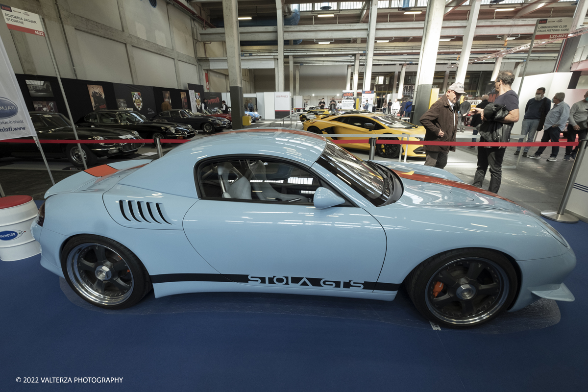 _DSF5074.jpg - 28/04/2022. Torino. Ritorna AutomotoretrÃ² e Automotoracing la doppia rassegna dedicata alle auto storiche, sportive, elaborate e da competizione. Nella foto lo stand della Italmotor con una Porsche Stola GTS