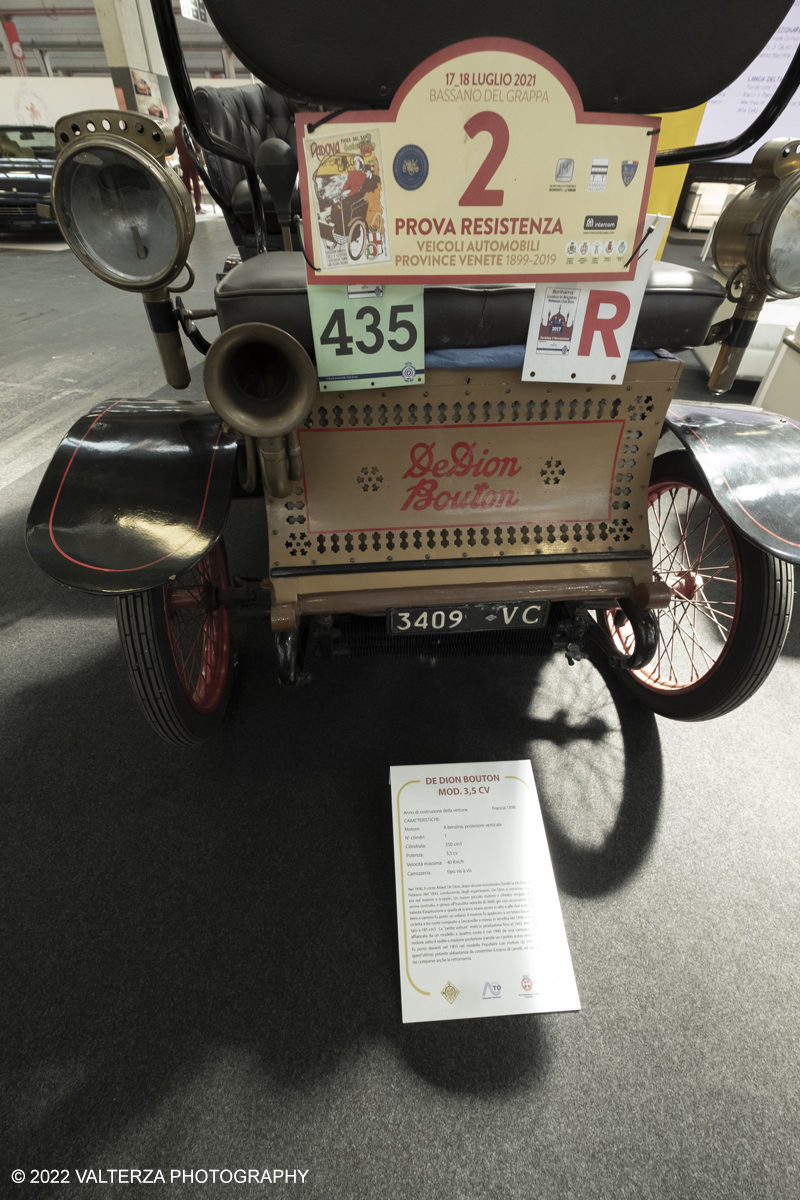 _DSF5163.jpg - 28/04/2022. Torino. Ritorna AutomotoretrÃ² e Automotoracing la doppia rassegna dedicata alle auto storiche, sportive, elaborate e da competizione. Nella foto De Dion Bouton 1898