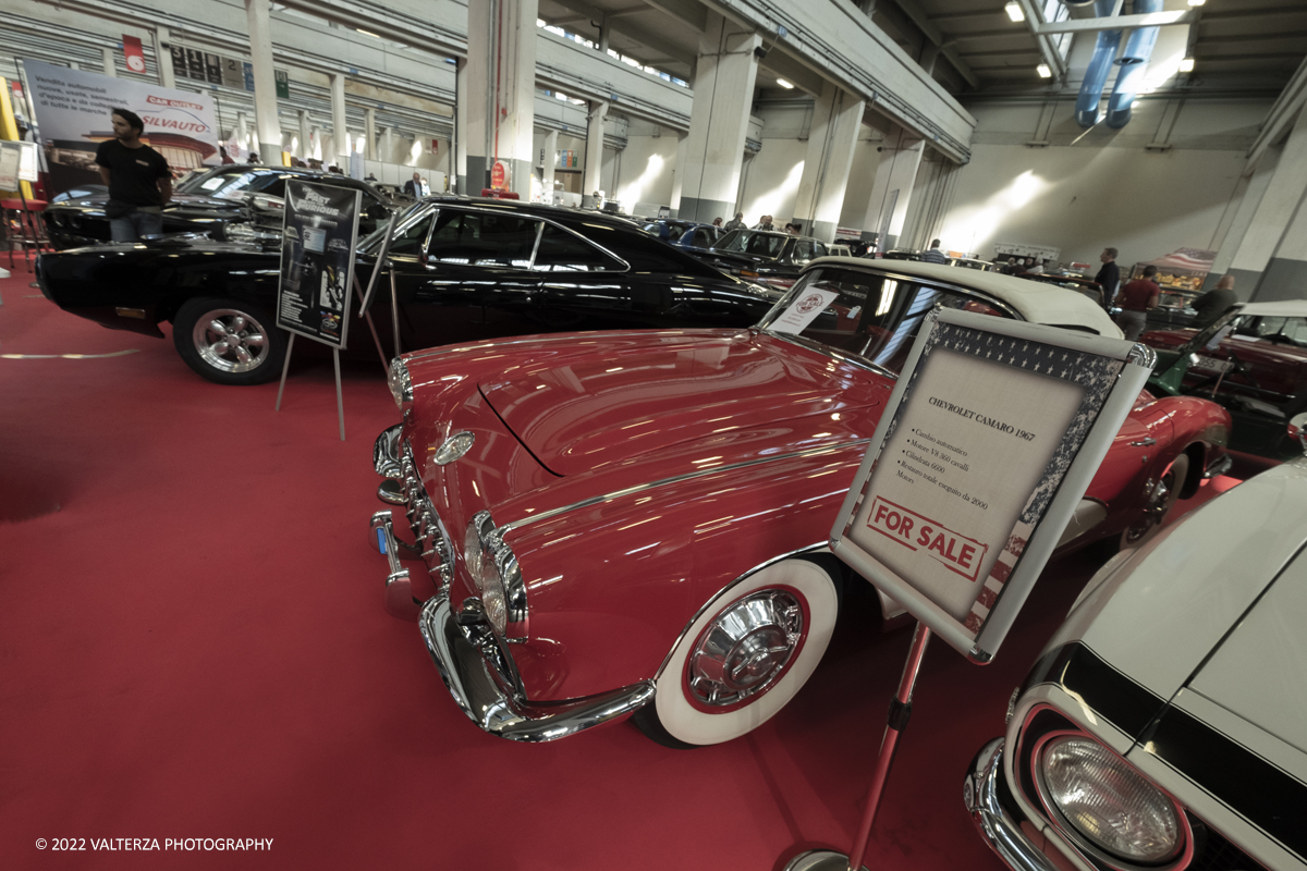 _DSF5165.jpg - 28/04/2022. Torino. Ritorna AutomotoretrÃ² e Automotoracing la doppia rassegna dedicata alle auto storiche, sportive, elaborate e da competizione. Nella foto Stand rivenditore di Auto USA