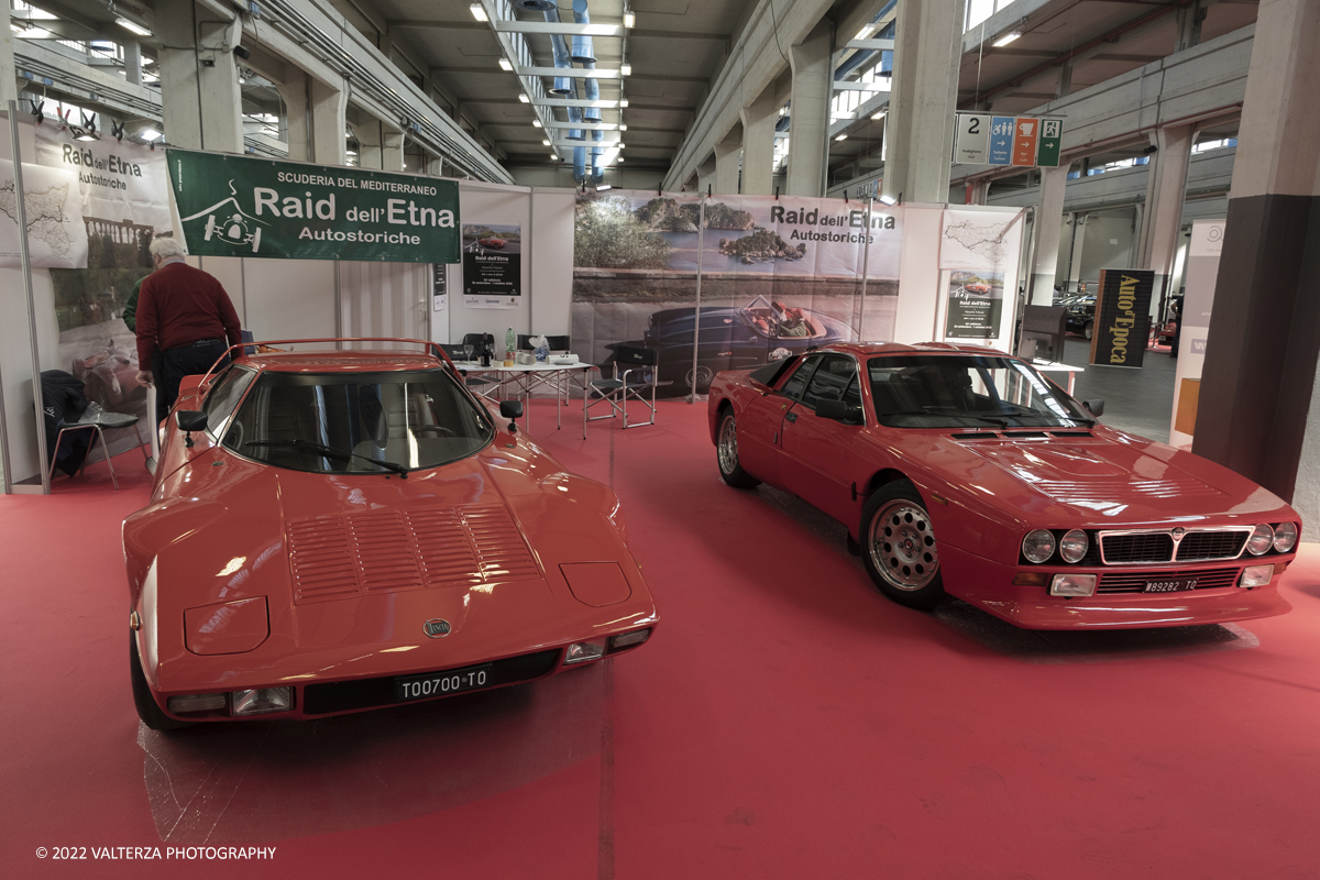 _DSF8213.jpg - 28/04/2022. Torino. Ritorna AutomotoretrÃ² e Automotoracing la doppia rassegna dedicata alle auto storiche, sportive, elaborate e da competizione. Nella foto Stand della corsa Storica Raid dell'Etna