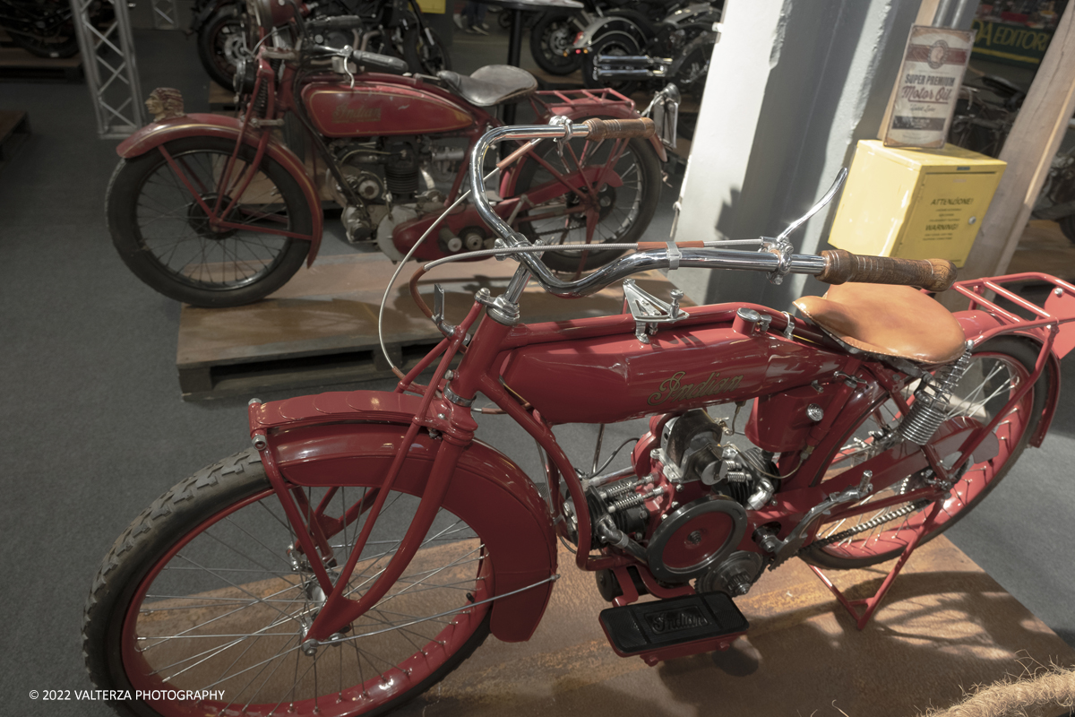 _DSF8218.jpg - 28/04/2022. Torino. Ritorna AutomotoretrÃ² e Automotoracing la doppia rassegna dedicata alle auto storiche, sportive, elaborate e da competizione. Nella foto i 120 anni della Indian, la piÃ¹ antica Casa motociclistica americana viene celebrata con unâ€™esposizione speciale nellâ€™area tematica dedicata alle due ruote.