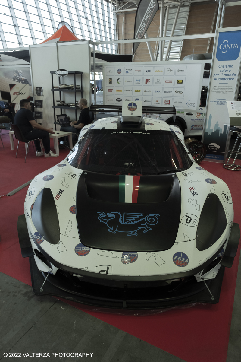 _DSF8332.jpg - 28/04/2022. Torino. Ritorna AutomotoretrÃ² e Automotoracing la doppia rassegna dedicata alle auto storiche, sportive, elaborate e da competizione. Nella foto elaborazione esposta all'Oval dedicato all'Expo Tuning e Personalizzazioni