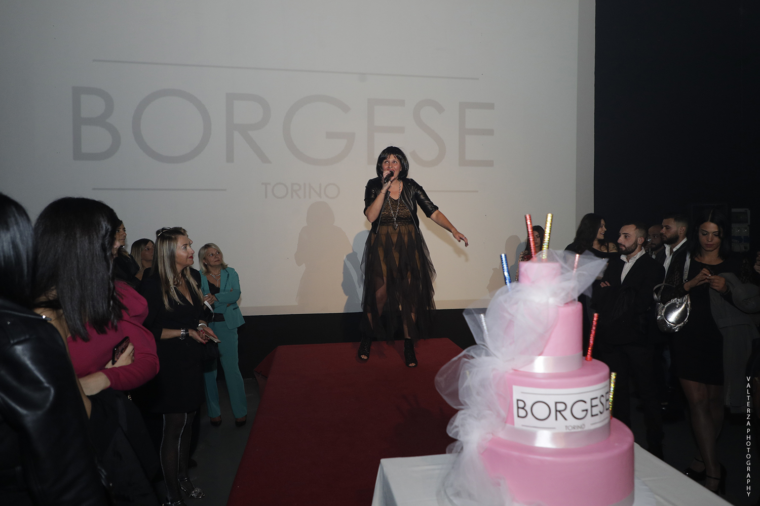 _G3I6251.jpg - 12/10/2019. Torino. Winter '19 Fashion Party al Loft di Via Cervino per il lancio di una nuova linea di prodotto.. Gli ospiti e la festa.