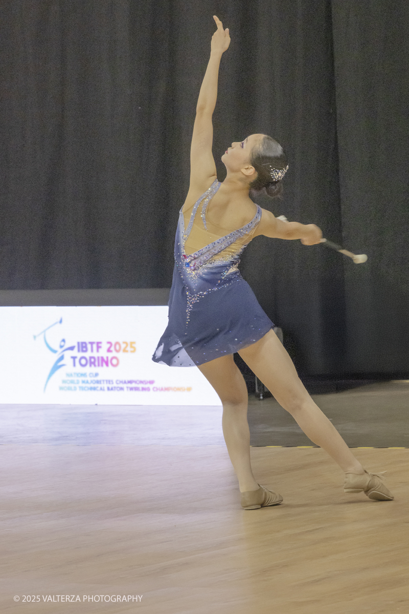 _G5A1429.jpg - 09/08/2025. Torino. Campionato del mondo di Twirling!  â€œ2025 IBTF "Technical Baton Twirling Championship, August 8 - August 10  â€œLâ€™esibizione della campionessa  giapponese   Saaya NAKAMURA nella specialitÃ  â€œArtistic twirl Jr. women World