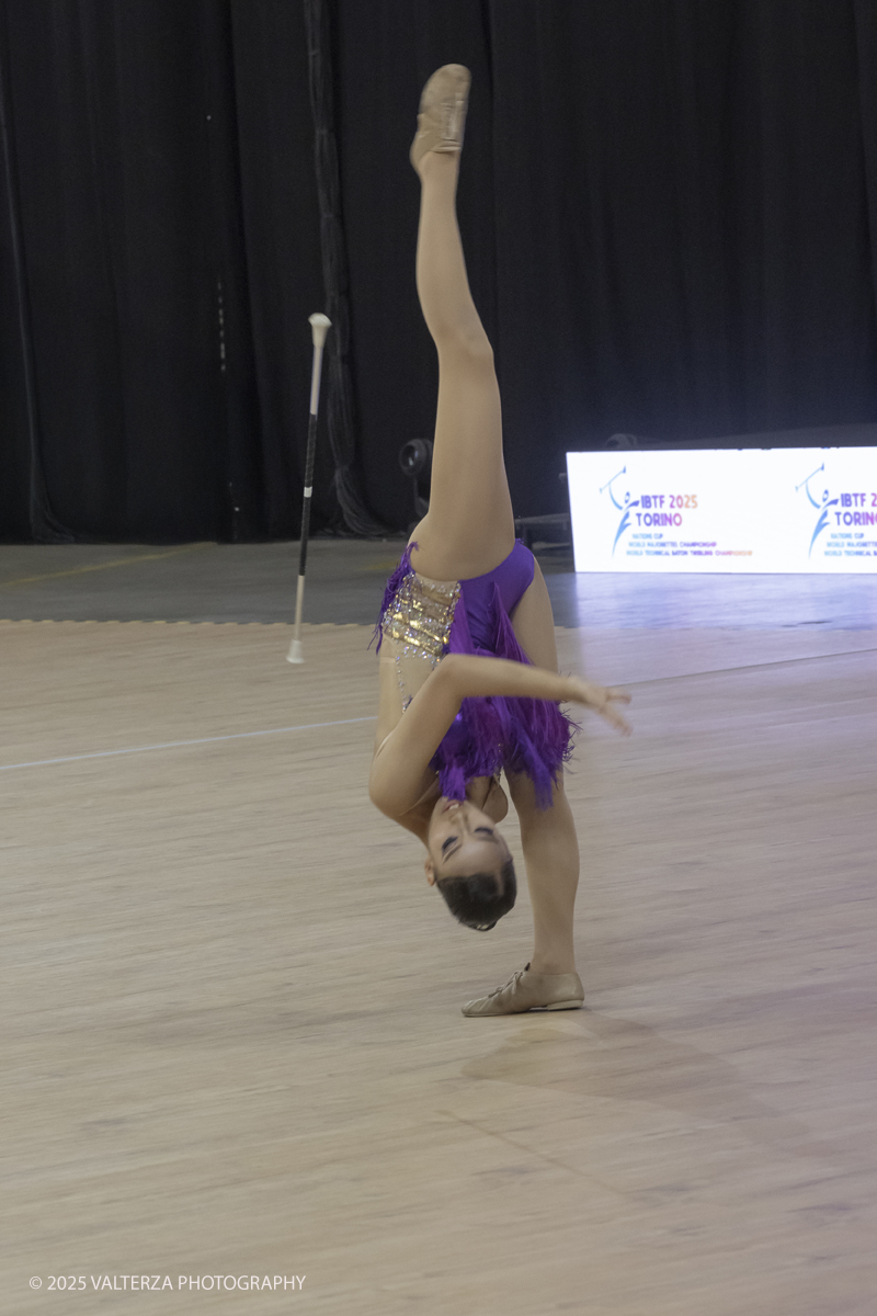 _G5A6077.jpg - 09/08/2025. Torino. Campionato del mondo di Twirling!  â€œ2025 IBTF "Technical Baton Twirling Championship, August 8 - August 10  â€œLâ€™esibizione della campionessa  giapponese Riko YABUTA nella specialitÃ  â€œArtistic twirl Jr. women World