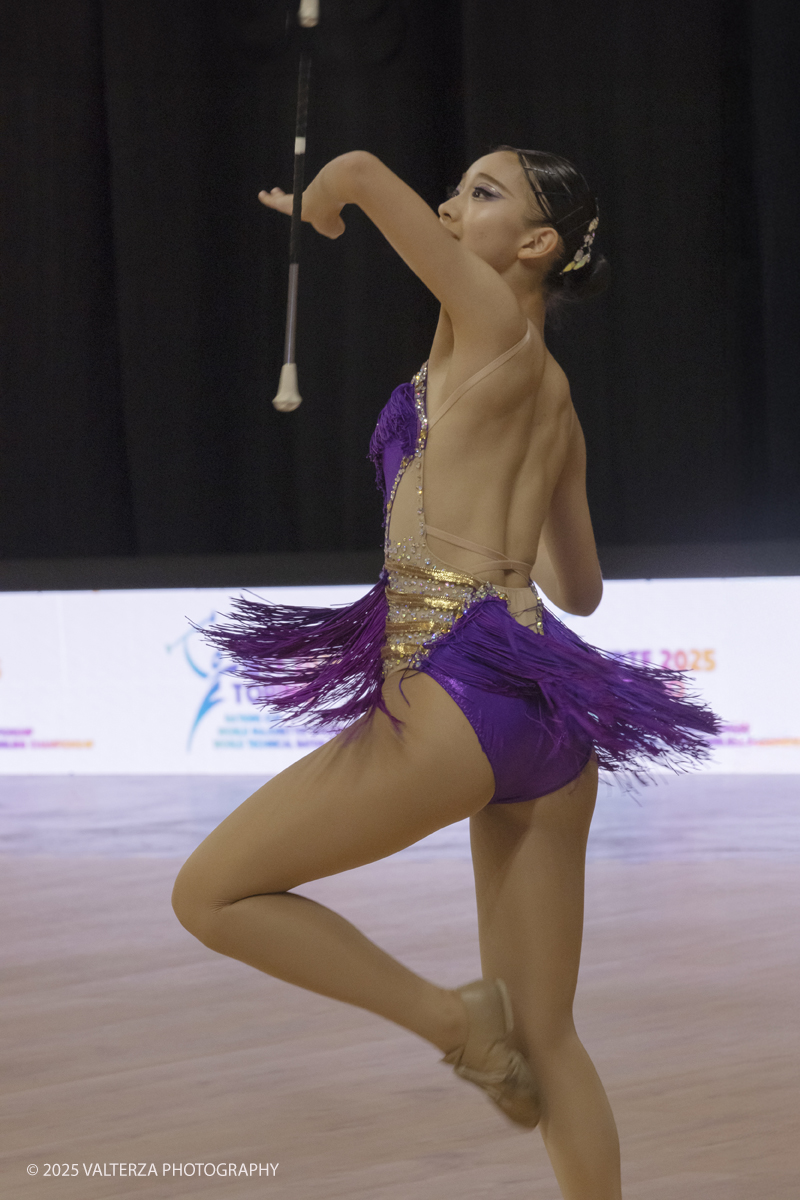 _G5A6466.jpg - 09/08/2025. Torino. Campionato del mondo di Twirling!  â€œ2025 IBTF "Technical Baton Twirling Championship, August 8 - August 10  â€œLâ€™esibizione della campionessa  giapponese Riko YABUTA nella specialitÃ  â€œArtistic twirl Jr. women World