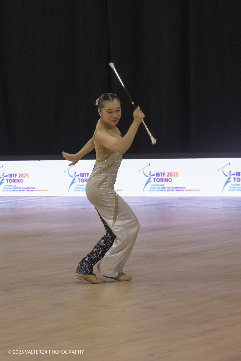 _G5A7398.jpg - 09/08/2025. Torino. Campionato del mondo di Twirling!  â€œ2025 IBTF "Technical Baton Twirling Championship, August 8 - August 10  â€œLâ€™esibizione della campionessa  giapponese  Yuri ANAN nella specialitÃ  â€œArtistic twirl Jr. women World
