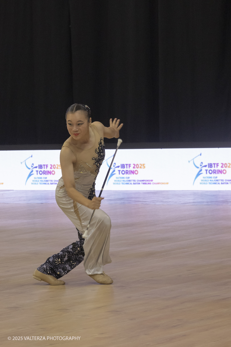 _G5A7401.jpg - 09/08/2025. Torino. Campionato del mondo di Twirling!  â€œ2025 IBTF "Technical Baton Twirling Championship, August 8 - August 10  â€œLâ€™esibizione della campionessa  giapponese  Yuri ANAN nella specialitÃ  â€œArtistic twirl Jr. women World