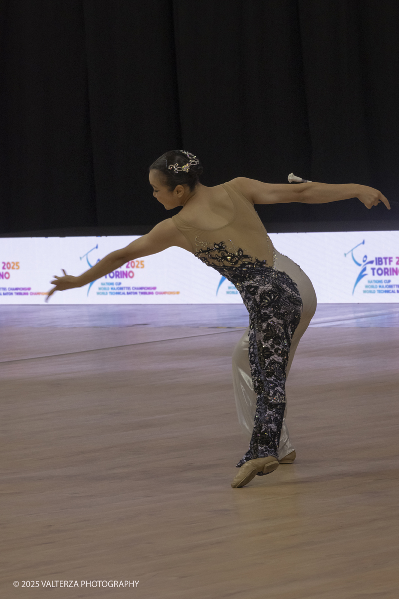 _G5A7553.jpg - 09/08/2025. Torino. Campionato del mondo di Twirling!  â€œ2025 IBTF "Technical Baton Twirling Championship, August 8 - August 10  â€œLâ€™esibizione della campionessa  giapponese  Yuri ANAN nella specialitÃ  â€œArtistic twirl Jr. women World