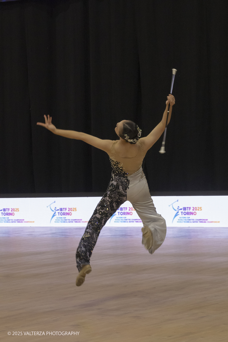 _G5A7947.jpg - 09/08/2025. Torino. Campionato del mondo di Twirling!  â€œ2025 IBTF "Technical Baton Twirling Championship, August 8 - August 10  â€œLâ€™esibizione della campionessa  giapponese  Yuri ANAN nella specialitÃ  â€œArtistic twirl Jr. women World