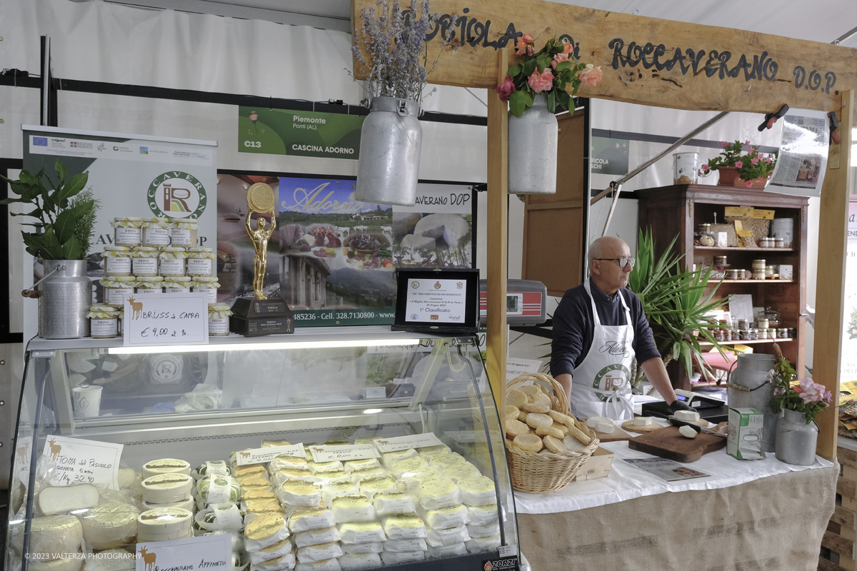 _DSF5513.jpg - 17/09/2023. Bra (CN). I formaggi piemontesi a Cheese 2023. Nella foto formagggio rocaverano ed altri al latte crdo prodotto dalla cascina Adorno di Ponti
