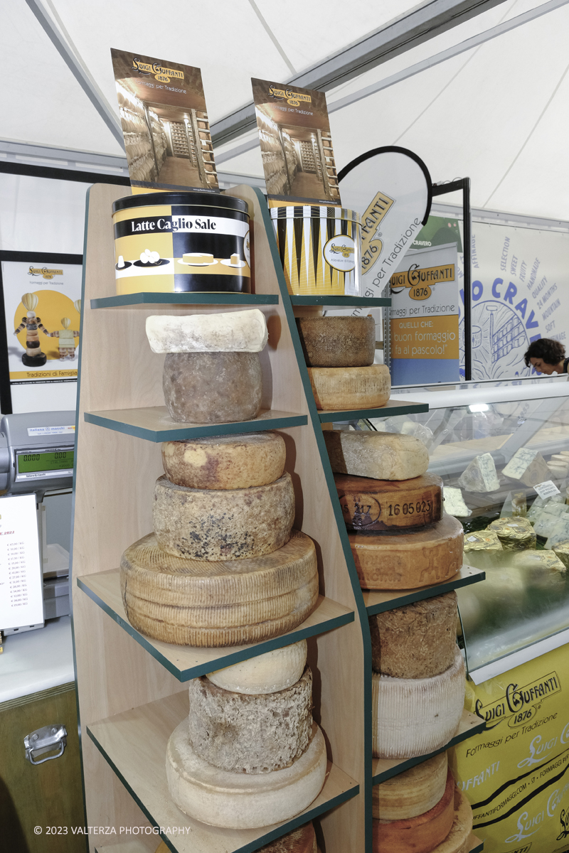 _DSF5559.jpg - 17/09/2023. Bra (CN). I formaggi piemontesi a Cheese 2023. Nella foto formaggi di vari tipi a base di latte crudo, produzione  Luigi Guffanti formaggi 1876 di Arona.