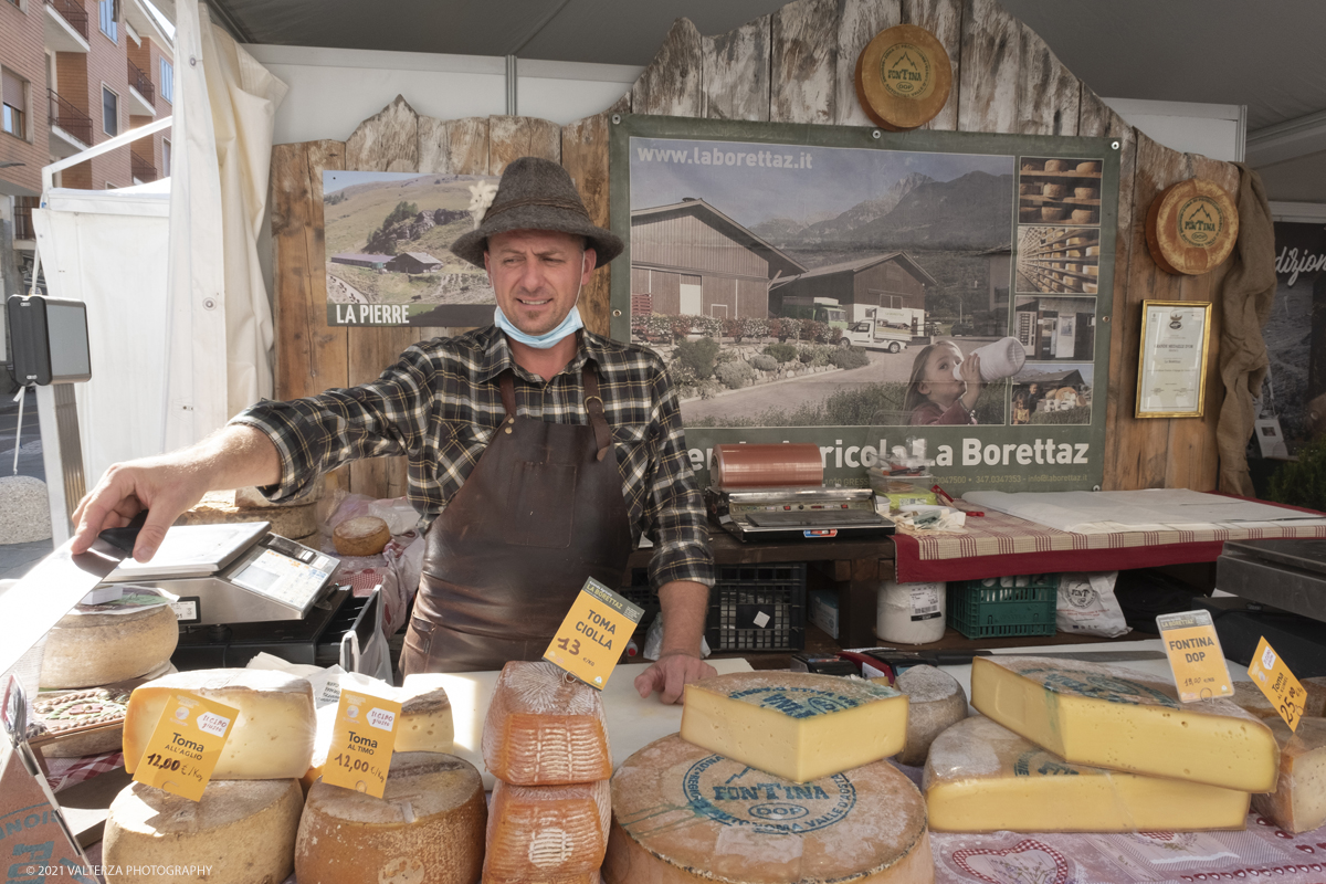 _DSF1614.jpg - 17/09/2021. Bra. Cheese Ã¨  la piÃ¹ importante fiera italiana dedicata al formaggio ai latticini ed al latte crudo. Nella foto stand di presidi slow food