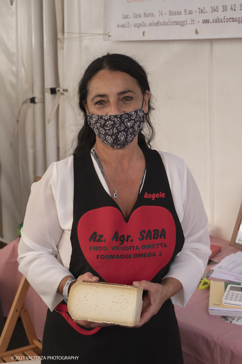 _DSF1698.jpg - 17/09/2021. Bra. Cheese Ã¨  la piÃ¹ importante fiera italiana dedicata al formaggio ai latticini ed al latte crudo. Nella foto stand di presidi slow food, nello specifico quello di Angela Saba insignita del premio di Resistenza Casearia