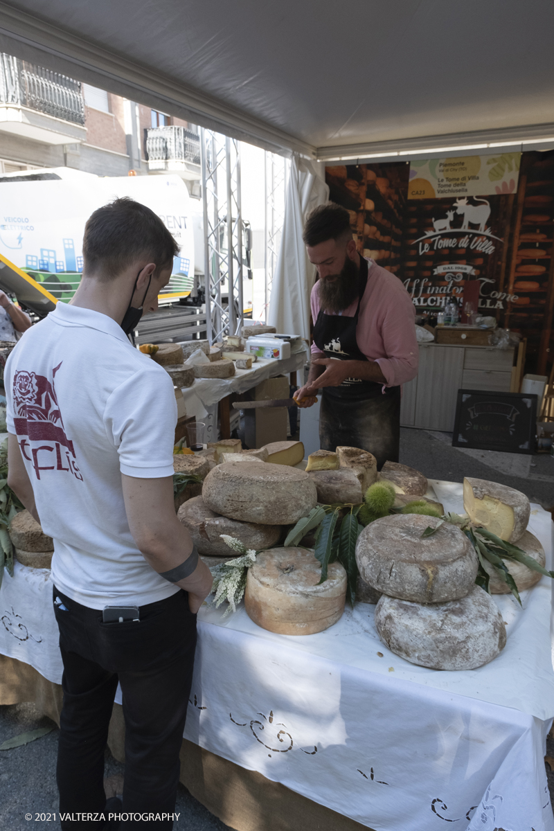 _DSF1790.jpg - 17/09/2021. Bra. Cheese Ã¨  la piÃ¹ importante fiera italiana dedicata al formaggio ai latticini ed al latte crudo. Nella foto stand di affinatori di formaggi