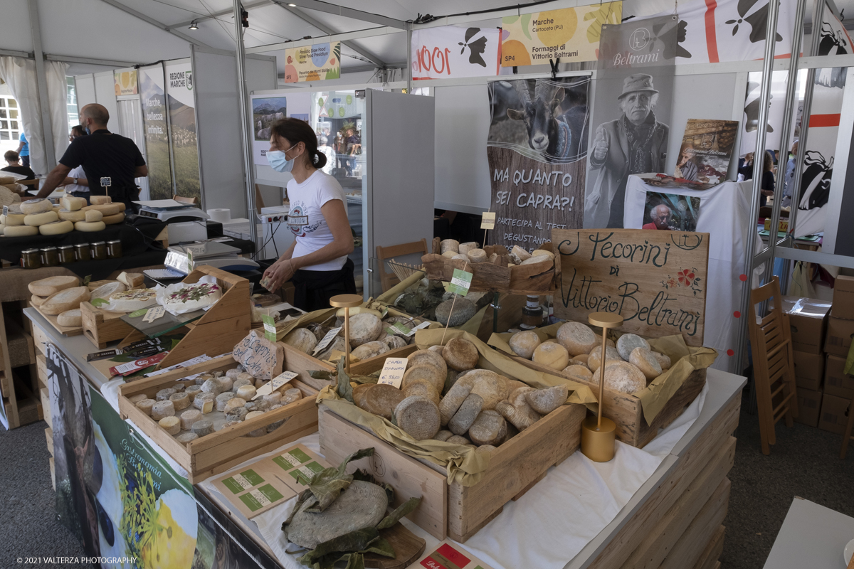 _DSF7363.jpg - 17/09/2021. Bra. Cheese Ã¨  la piÃ¹ importante fiera italiana dedicata al formaggio ai latticini ed al latte crudo. Nella foto stand dedicati ai formaggi delle diverse regioni italiane.