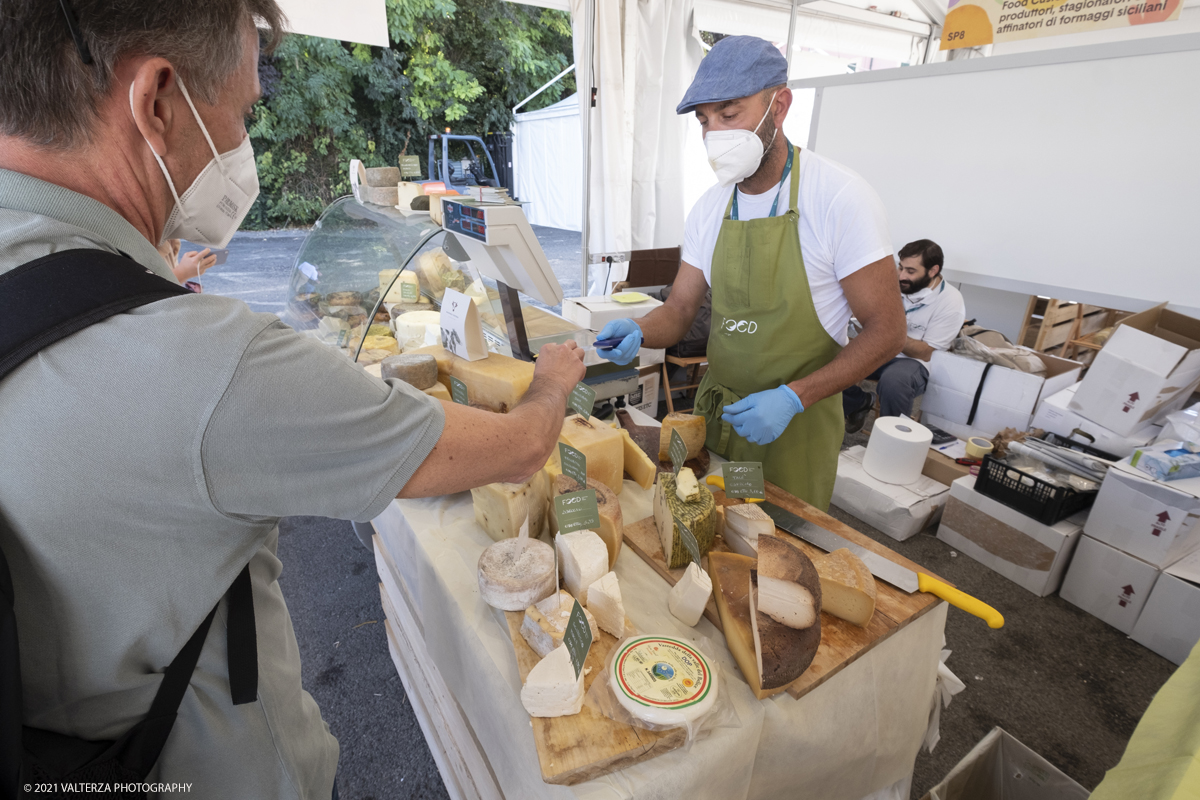 _DSF7389.jpg - 17/09/2021. Bra. Cheese Ã¨  la piÃ¹ importante fiera italiana dedicata al formaggio ai latticini ed al latte crudo. Nella foto stand dedicati ai formaggi delle diverse regioni italiane.