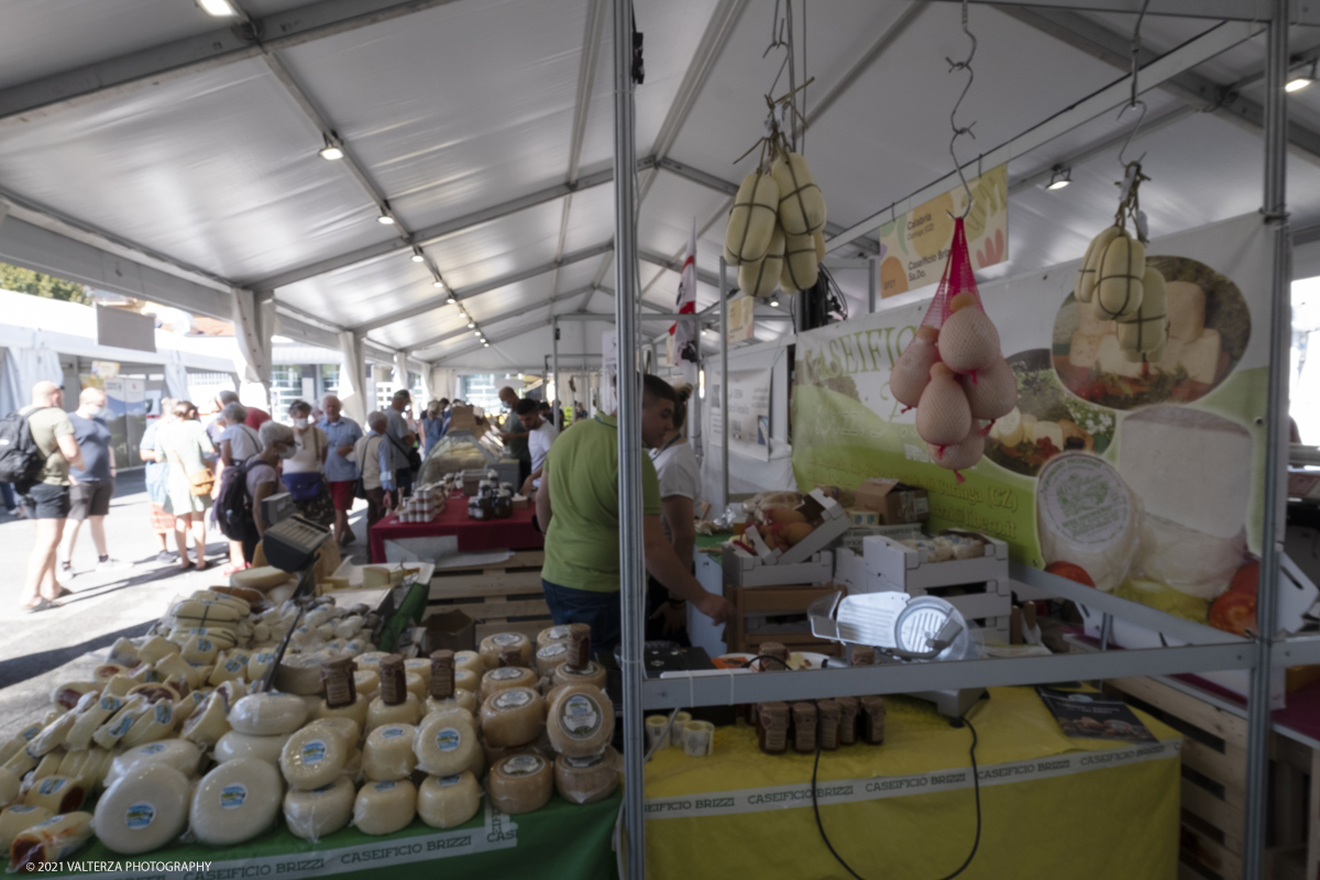 _DSF7396.jpg - 17/09/2021. Bra. Cheese Ã¨  la piÃ¹ importante fiera italiana dedicata al formaggio ai latticini ed al latte crudo. Nella foto stand dedicati ai formaggi delle diverse regioni italiane.