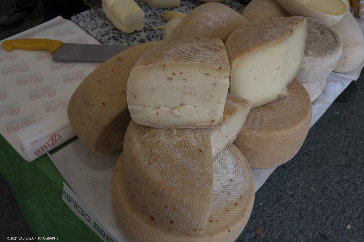_DSF7405.jpg - 17/09/2021. Bra. Cheese Ã¨  la piÃ¹ importante fiera italiana dedicata al formaggio ai latticini ed al latte crudo. Nella foto stand dedicati ai formaggi delle diverse regioni italiane.