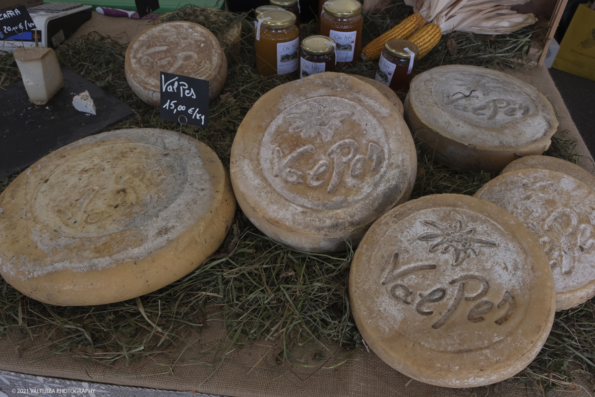 _DSF7537.jpg - 17/09/2021. Bra. Cheese Ã¨  la piÃ¹ importante fiera italiana dedicata al formaggio ai latticini ed al latte crudo. Nella foto stand di una delle due aree denominate Mercato del Formaggio