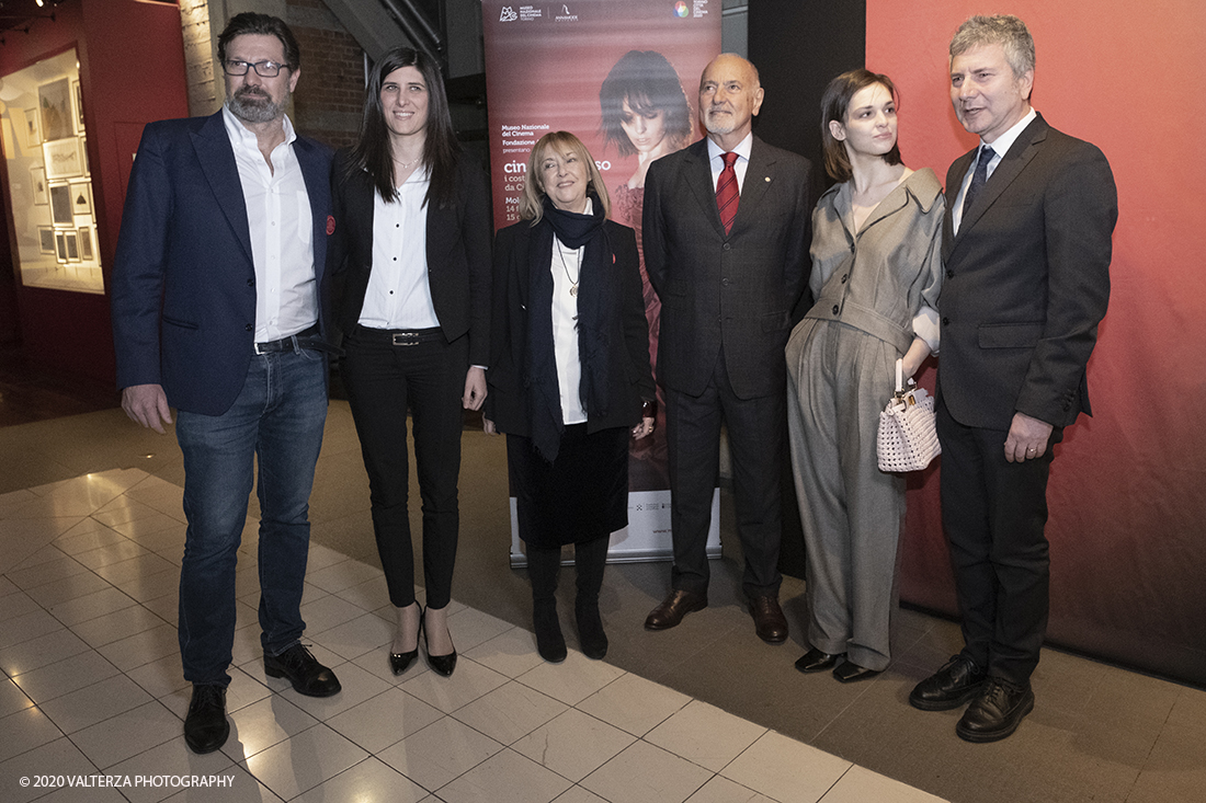 _DSF4864.jpg - 13/02/2020.Torino. In occasione del progetto "Torino cittÃ  del cinema 2020 . Un film lungo un anno"  Il Museo nazionale del Cinema presenta in anteprima asssoluta una mostra dove cinema, arte, moda si fondono per celebrare la straordinaria Sartoria Annamode. Nella foto il rappresentante di Annamode, la  Sindaca di Torino Chiara Appendino, la curatrice della mostra Elisabetta Bruscolini,Enzo Ghigo Presidente Museo Nazionale del Cinema, l'attrice Sara Serraiocco il volto della mostra, Domenico De Gaetano Direttore Museo Nazionale del Cinema