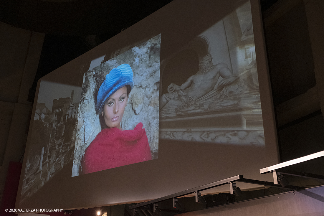 _DSF5021.jpg - 13/02/2020.Torino. In occasione del progetto "Torino cittÃ  del cinema 2020 . Un film lungo un anno"  Il Museo nazionale del Cinema presenta in anteprima asssoluta una mostra dove cinema, arte, moda si fondono per celebrare la straordinaria Sartoria Annamode. Nella foto allestimento multimediale.