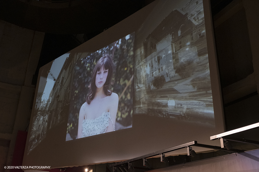 _DSF5023.jpg - 13/02/2020.Torino. In occasione del progetto "Torino cittÃ  del cinema 2020 . Un film lungo un anno"  Il Museo nazionale del Cinema presenta in anteprima asssoluta una mostra dove cinema, arte, moda si fondono per celebrare la straordinaria Sartoria Annamode. Nella foto allestimento multimediale.