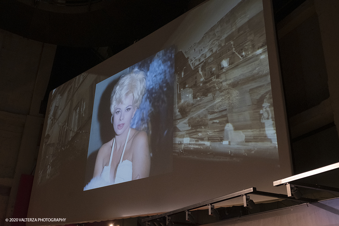 _DSF5024.jpg - 13/02/2020.Torino. In occasione del progetto "Torino cittÃ  del cinema 2020 . Un film lungo un anno"  Il Museo nazionale del Cinema presenta in anteprima asssoluta una mostra dove cinema, arte, moda si fondono per celebrare la straordinaria Sartoria Annamode. Nella foto allestimento multimediale.
