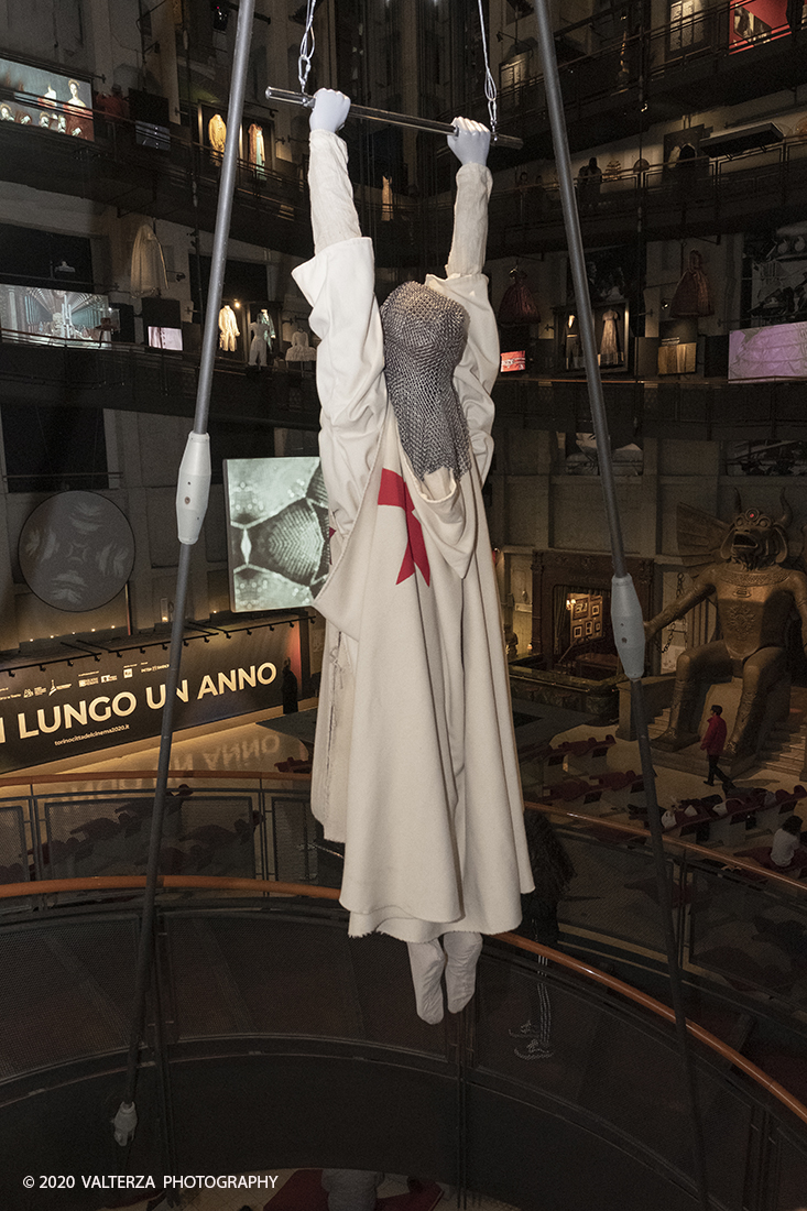_DSF5497.jpg - 13/02/2020.Torino. In occasione del progetto "Torino cittÃ  del cinema 2020 . Un film lungo un anno"  Il Museo nazionale del Cinema presenta in anteprima asssoluta una mostra dove cinema, arte, moda si fondono per celebrare la straordinaria Sartoria Annamode. Nella foto creazione esposta nella sezione Guerrieri e Pulzelle.