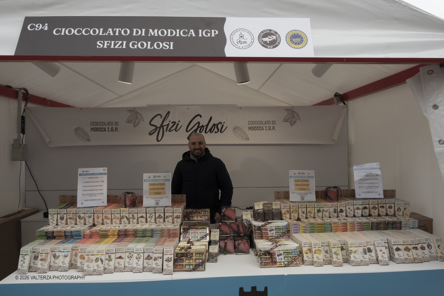 DSCF1817.jpg - 13/02/2026. Torino. CioccolaTÃ² 2026 si presenta come una conferma del format rinnovato lo scorso anno, ma fedele alla sua anima originaria: mettere al centro la qualitÃ  artigianale, la filiera, lâ€™innovazione e la cultura del cacao. Nella foto Cioccolato di Modica IGP  Sfizi Golosi