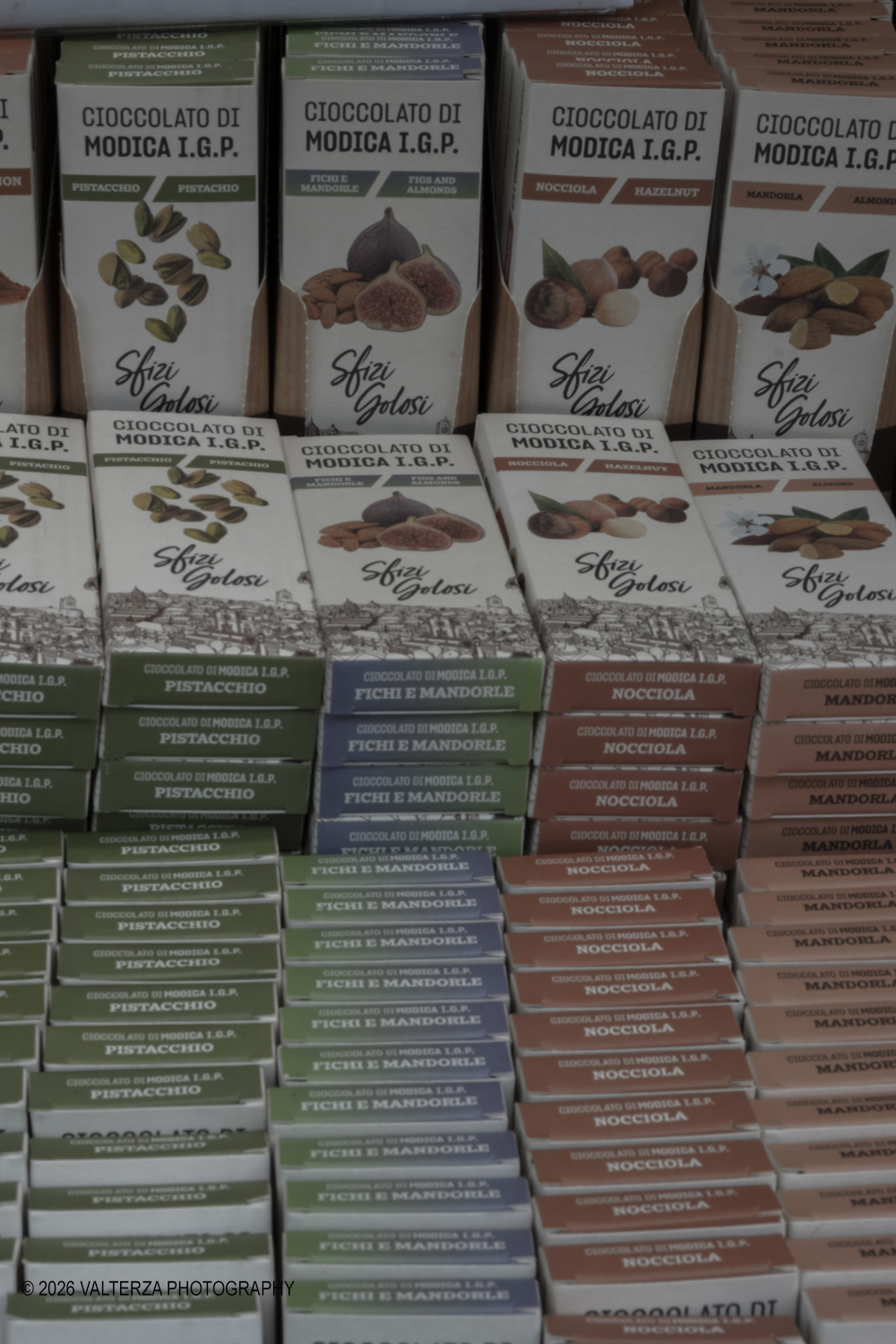 DSCF1818.jpg - 13/02/2026. Torino. CioccolaTÃ² 2026 si presenta come una conferma del format rinnovato lo scorso anno, ma fedele alla sua anima originaria: mettere al centro la qualitÃ  artigianale, la filiera, lâ€™innovazione e la cultura del cacao. Nella foto Cioccolato di Modica IGP  Sfizi Golosi
