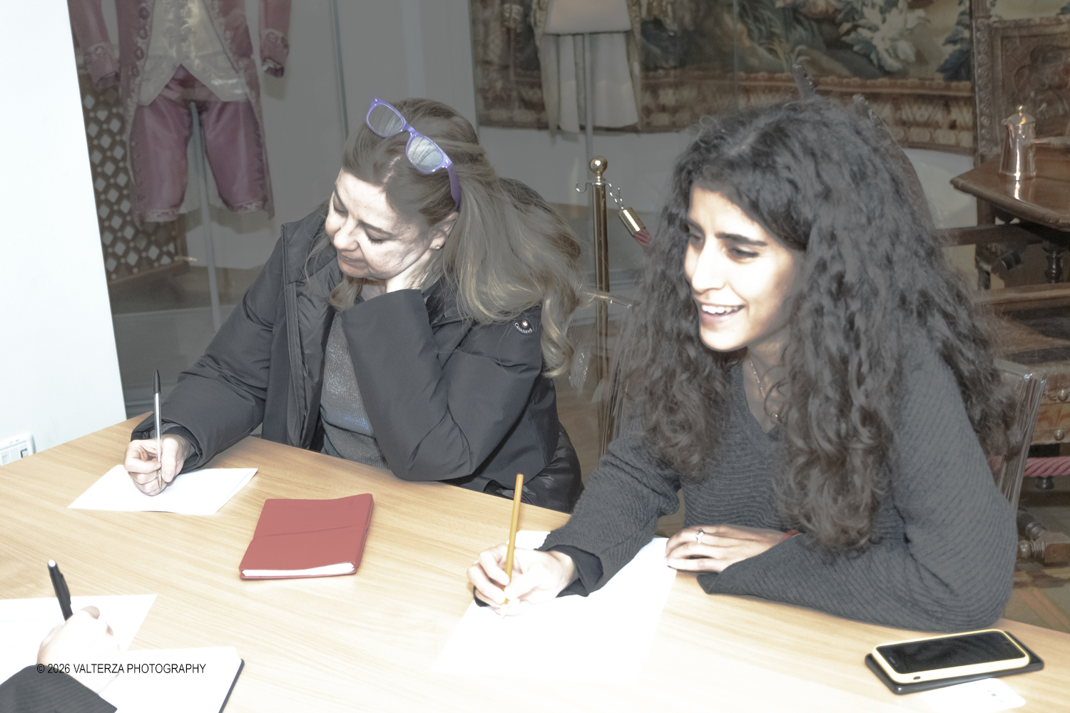 DSCF1960.jpg - 13/02/2026. Torino. Museo Accorsi-Ometto. Laboratorio di scrittura. Come scrivere un racconto dâ€™amore e glassarlo al cioccolato. Docente Stefania Bertola. Nella foto i partecipanti al lavoro per scrivere la loro storia