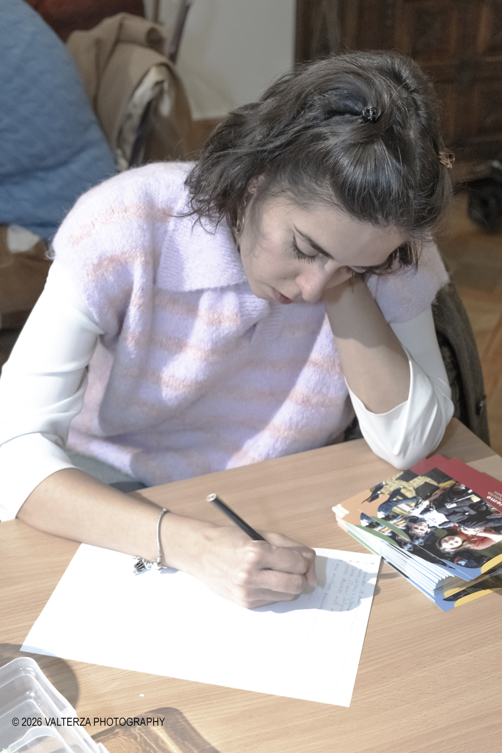 DSCF1970.jpg - 13/02/2026. Torino. Museo Accorsi-Ometto. Laboratorio di scrittura. Come scrivere un racconto dâ€™amore e glassarlo al cioccolato. Docente Stefania Bertola. Nella foto i partecipanti al lavoro per scrivere la loro storia