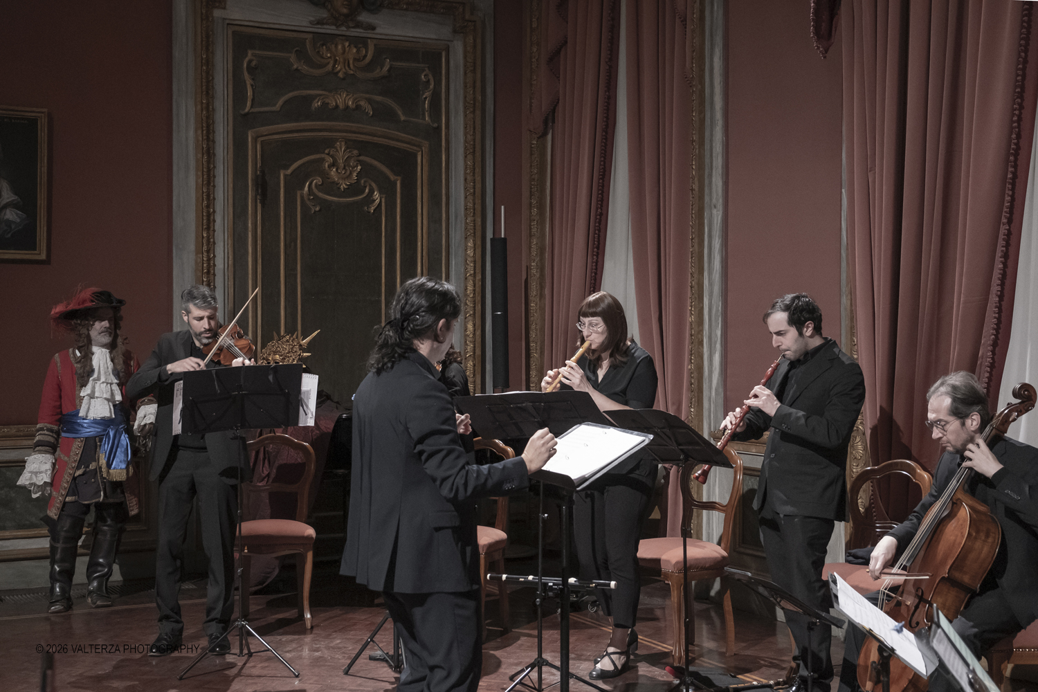DSCF2266.jpg - 17/02/2026. Torino. A Palazzo Barolo nel Salone delle Feste, e' andato in scena  Carnevale Barocco - Musica & Cioccolato, uno spettacolo che intreccia storia, musica e gusto a chiusura della manifestazione. Nella foto un momento del concerto con intermezzi di storie del cioccolato