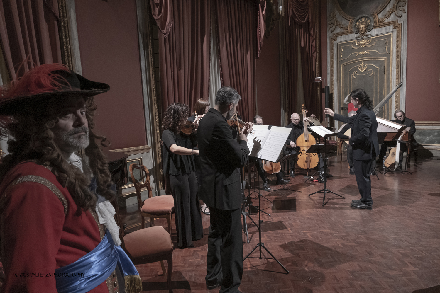DSCF2364.jpg - 17/02/2026. Torino. A Palazzo Barolo nel Salone delle Feste, e' andato in scena  Carnevale Barocco - Musica & Cioccolato, uno spettacolo che intreccia storia, musica e gusto a chiusura della manifestazione. Nella foto un momento del concerto con intermezzi di storie del cioccolato