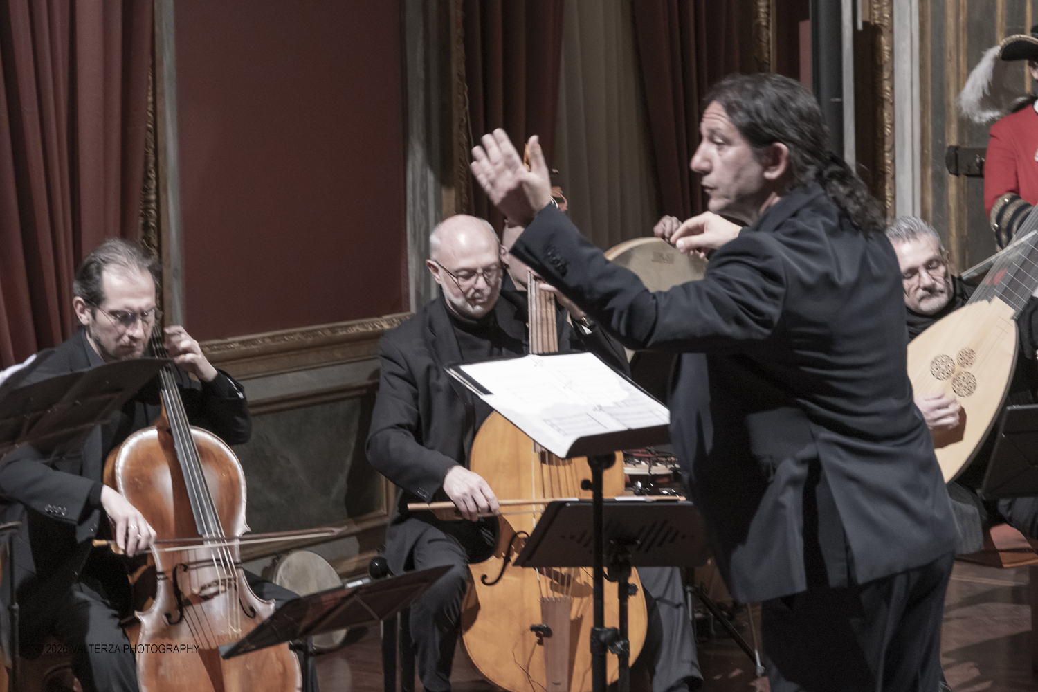 DSCF2375.jpg - 17/02/2026. Torino. A Palazzo Barolo nel Salone delle Feste, e' andato in scena  Carnevale Barocco - Musica & Cioccolato, uno spettacolo che intreccia storia, musica e gusto a chiusura della manifestazione. Nella foto un momento del concerto con intermezzi di storie del cioccolato