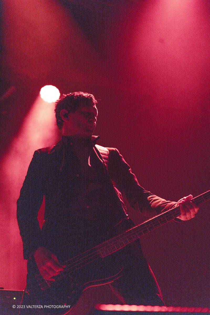 _G5A8898.jpg - 26/06/2023. Torino. Gli Interpol in concerto alle OGR. Nella foto Daniel Kessler chitarra.