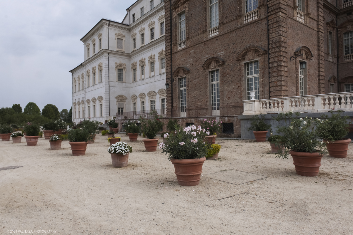 _DSF6282.jpg - 10/09/2021.Torino. COROLLARIA FLOWER EXHIBITIONAlla Reggia di Venaria la prima rassegna italiana dedicata allâ€™arte floreale e al giardinoDal 10 al 19 settembre 2021. Nella foto alcune delle installazioni del Gran Parterre esterno dove oltre 30 tra i migliori produttori di piante in vaso e per giardini provenienti da tutta Italia espongono le proprie creazioni