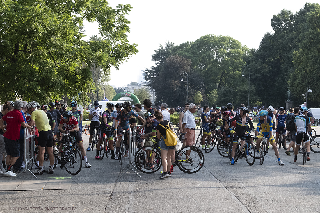 _DSF1620.jpg - 26-07-2019. Torino, cicling,prova a cronometro al Parco del Valentino. Nella foto il raduno dei ciclisti per la partenza.