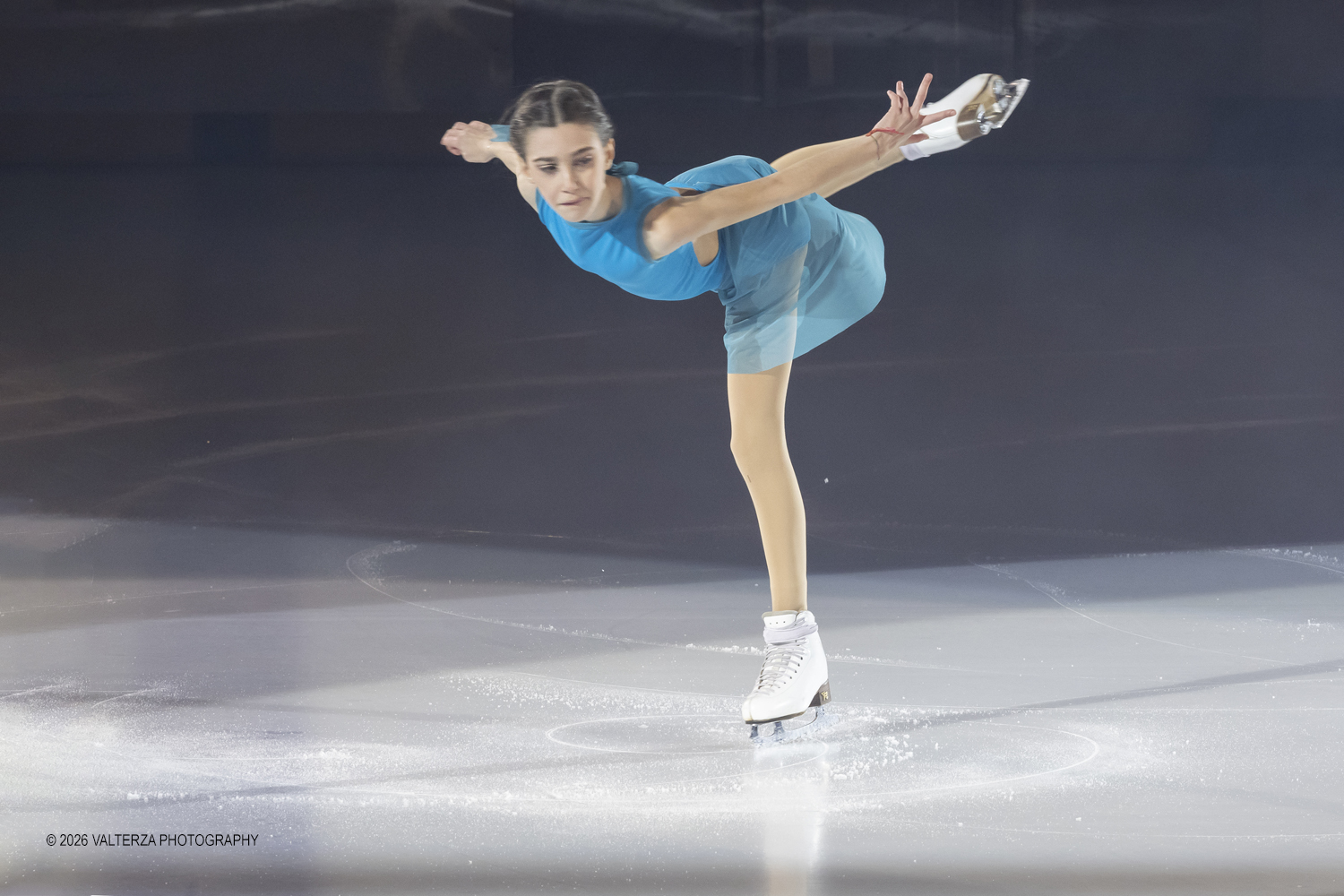 _G5A7287.jpg - 16/01/2026. Torino. " Dreams on Ice" La storia di Dreams on Ice (edizione 2026) Ã¨ concepita come un racconto emozionale  che celebra la fantasia dei bambini. Nella foto Bimba con il suo orsetto Pattinatrice Delia