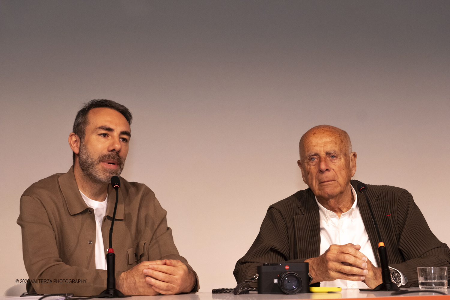 _DSF2860.jpg - 11/04/2026. Torino. A CAMERA Ralph Gibson dialoga con Giangavino Pazzola e Walter Guadagnini a partire dalla mostra Self Exposed, ospitata allâ€™Archivio di Stato di Torino. Nella foto  Giangavino Pazzola curatore della mostra Self Exposed ed il fotografo Ralph Gibson