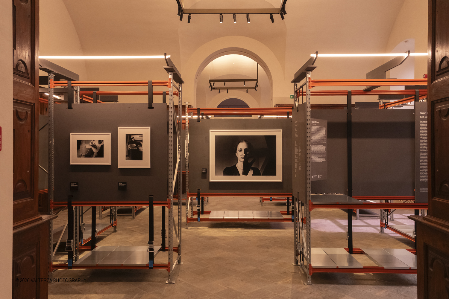 _DSF3080.jpg - 11/04/2026. Torino Archivio di Stato. Mostra "Ralph Gibson Self Exposed"Tramite una selezione di 70 opere che attraversano oltre cinquantâ€™anni di carriera, la mostra rende omaggio a uno dei maestri piÃ¹ influenti della fotografia contemporanea: lâ€™americano Ralph Gibson. Nella foto  parte dell'allestimento