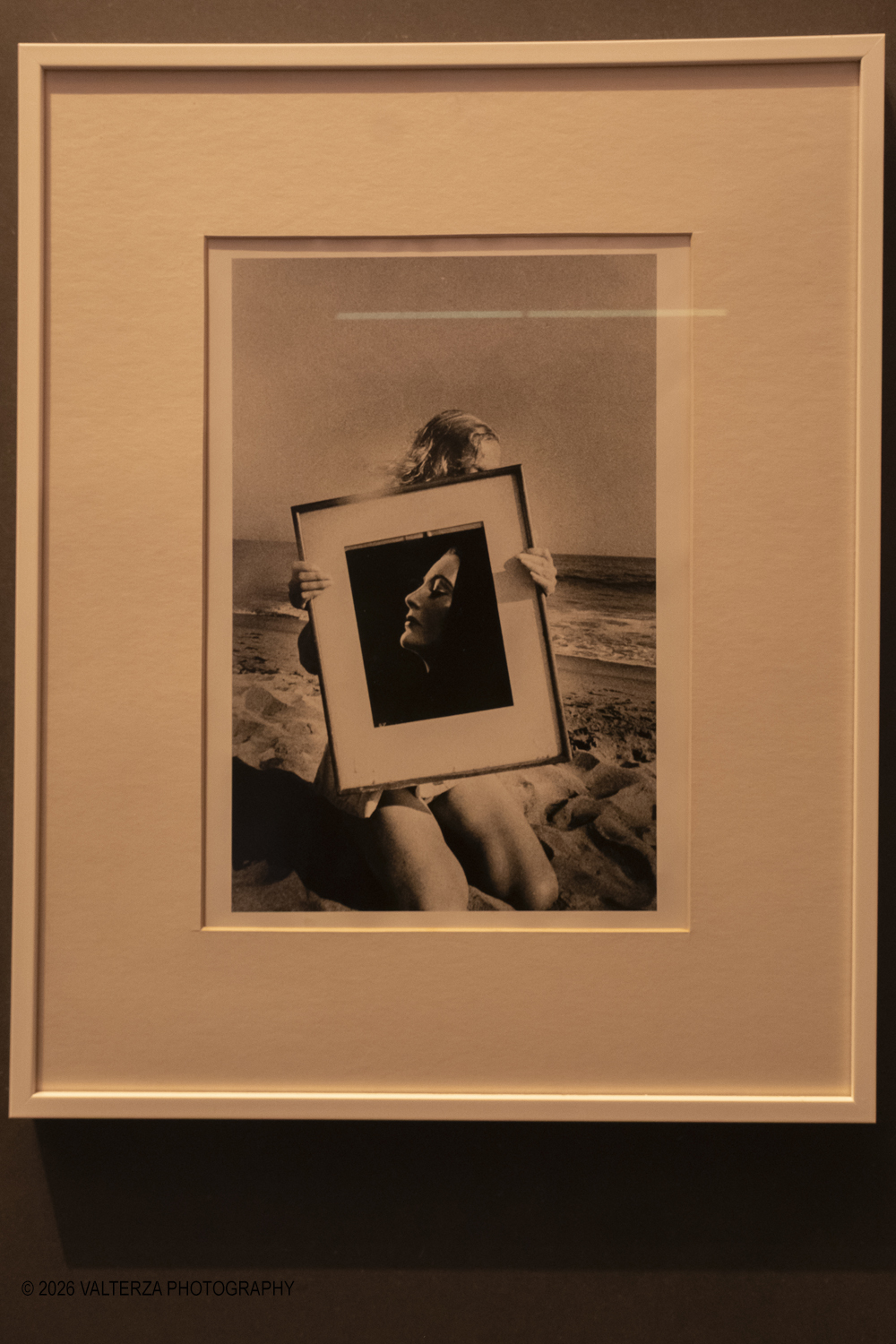 _DSF3122.jpg - 11/04/2026. Torino Archivio di Stato. Mostra "Ralph Gibson Self Exposed"Tramite una selezione di 70 opere che attraversano oltre cinquantâ€™anni di carriera, la mostra rende omaggio a uno dei maestri piÃ¹ influenti della fotografia contemporanea: lâ€™americano Ralph Gibson. Nella foto  opera senza titolo dalla serie Deja-vu, 1969