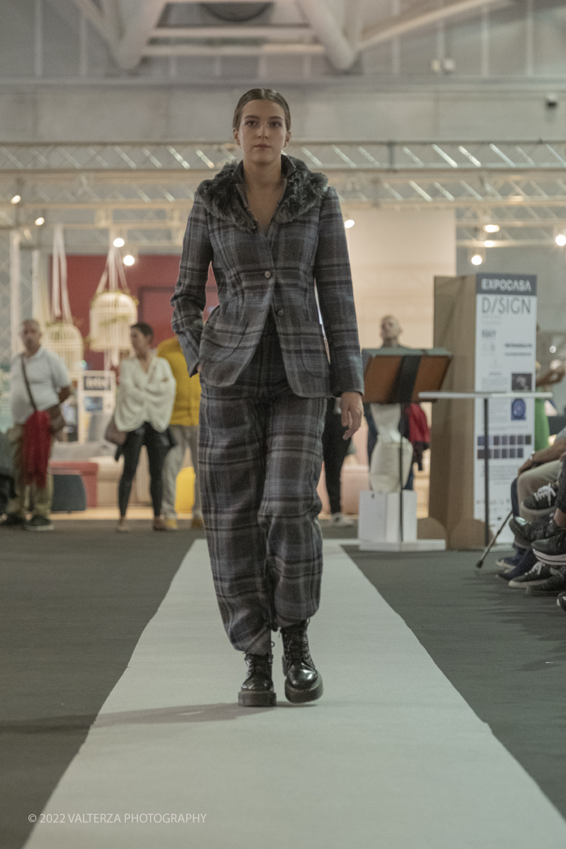 DSCF0616.jpg - 02/10/2022. Torino. LA moda ad Expocasa by Marina Garau. Nella foto sfilata del Brand AMATHÃ©