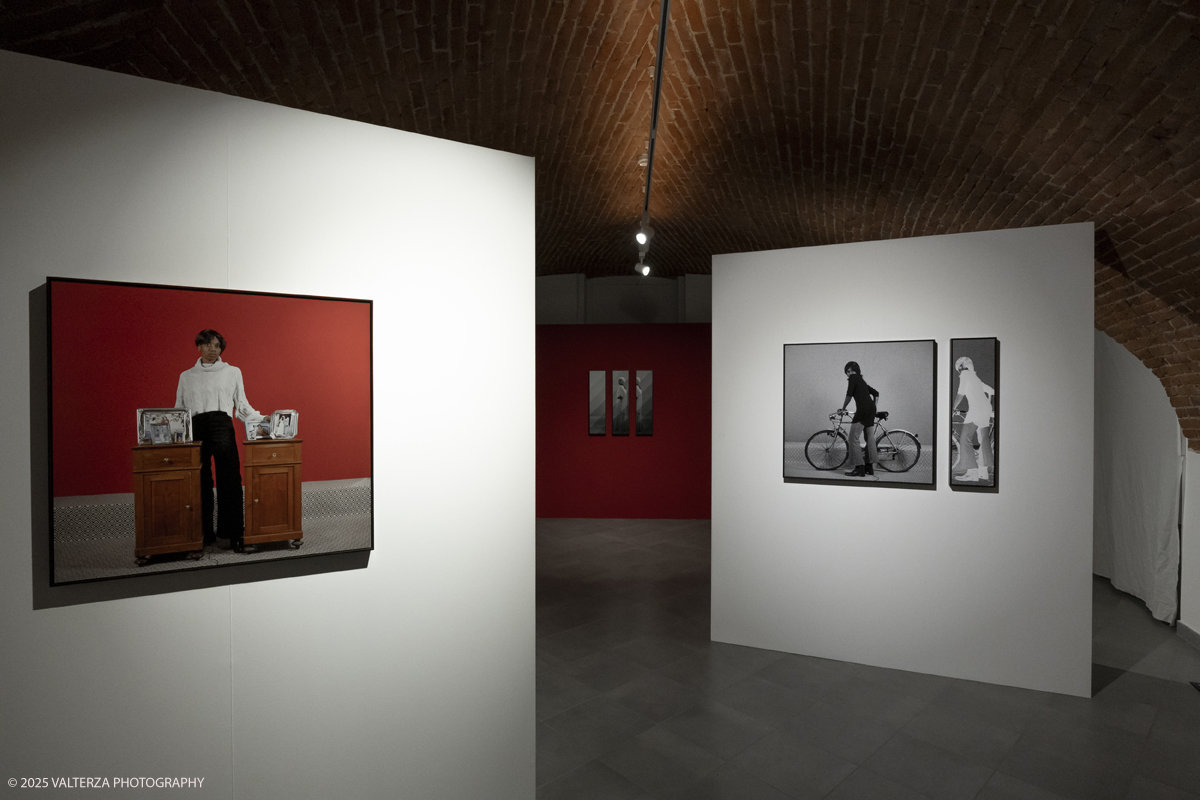_G5A6986.jpg - 21-04 - 2025. Torino. EXPOSED Festival della Fotografia di Torino. La fotorafa indaga il legame tra fotografia, memoria e diaspora, per raccontare una storia di mobilitÃ  familiare